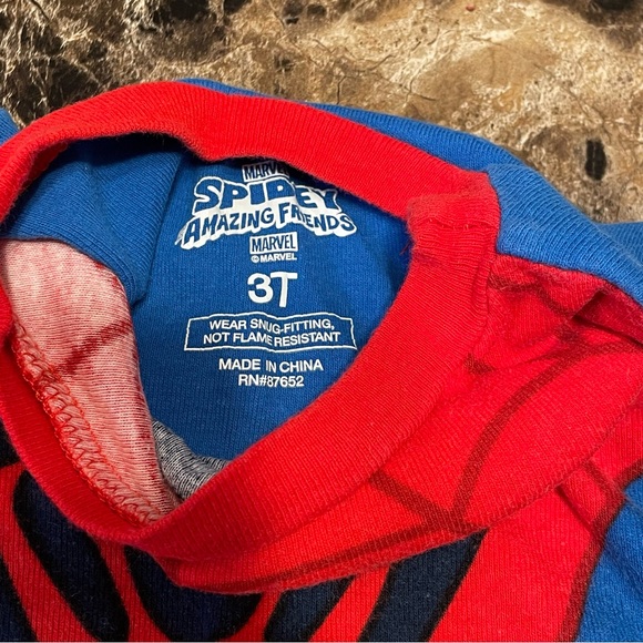 Marvel Red and Blue Superhero Kids Costume - Picture 3 of 5